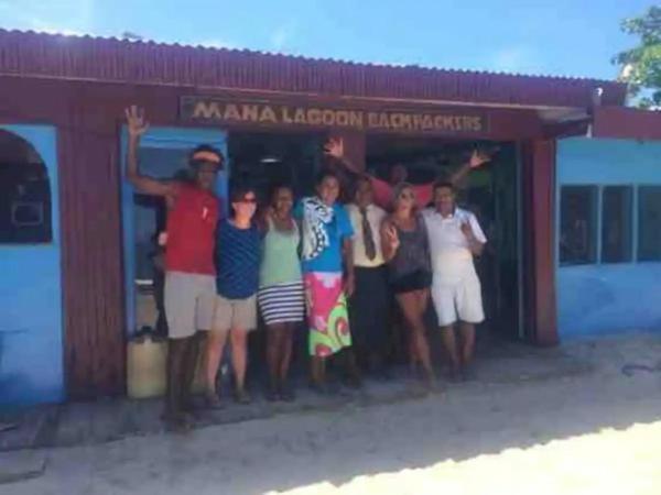 Mana Lagoon Backpackers Villa Kültér fotó